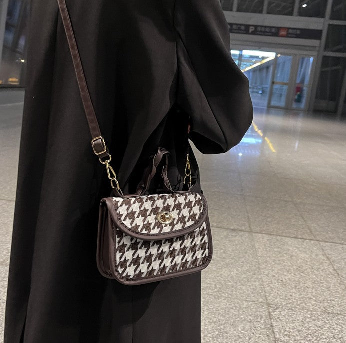 Small And Trendy Checkerboard Crossbody Bag