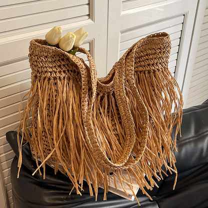 Straw Woven Women's Large Capacity Tassel Shoulder Bag